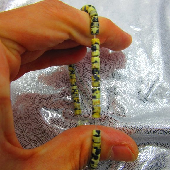 Dalmatian Jasper 4mm Heishi 7" Stretchy Gemstone Bracelet - Picture 3 of 3